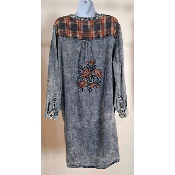 John Mark Chambray Shirt Dress Sz L Adjustable Sleeves Embroidered Plaid Patches - Picture 5 of 6